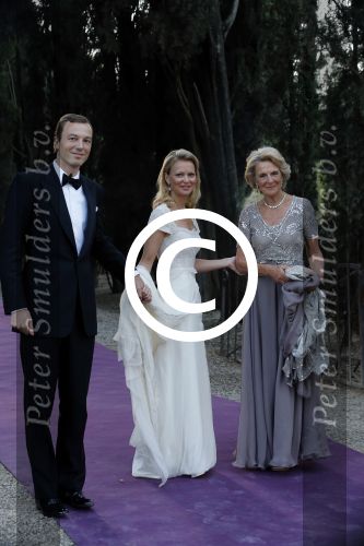 Florence 16 juni 2012
Trouwen Prinses Carolina de Borbon Parma en Albert Brenninkmeijer in de basilica di san Miniato al Monte. Het feest is s avonds in een prive huis. Carolina met haar moeder prinses irene
Peter Smulders bv
