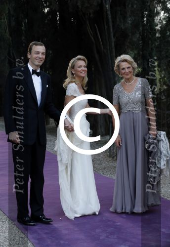 Florence 16 juni 2012
Trouwen Prinses Carolina de Borbon Parma en Albert Brenninkmeijer in de basilica di san Miniato al Monte. Het feest is s avonds in een prive huis. Carolina met haar moeder prinses irene
Peter Smulders bv