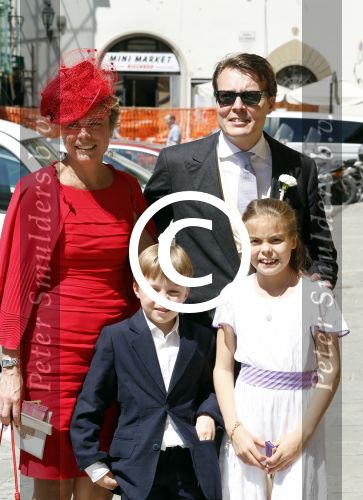 Florence 16 juni 2012
Trouwen Prinses Carolina de Borbon Parma en Albert Brenninkmeijer in de basilica di san Miniato al Monte. Prinses Laurentien Prins Constantijn met kinderen
Peter Smulders bv