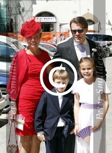 Florence 16 juni 2012
Trouwen Prinses Carolina de Borbon Parma en Albert Brenninkmeijer in de basilica di san Miniato al Monte. Prinses Laurentien Prins Constantijn met kinderen
Peter Smulders bv