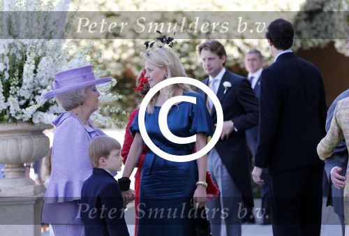 Florence 16 juni 2012
Trouwen Prinses Carolina de Borbon Parma en Albert Brenninkmeijer in de basilica di san Miniato al Monte. Koningin Beatrix met Prinses Mabel Wisse Smit Maxima en prins Claus Cazimir
Peter Smulders bv