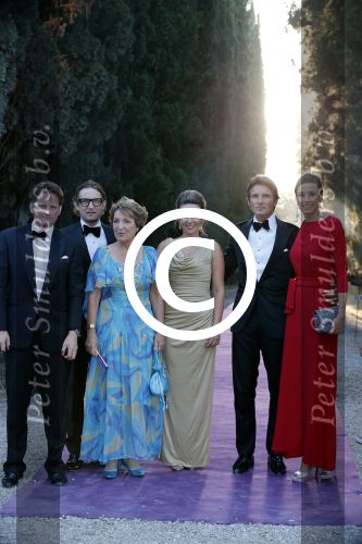 Florence 16 juni 2012
Trouwen Prinses Carolina de Borbon Parma en Albert Brenninkmeijer in de basilica di san Miniato al Monte. Het feest is s avonds in een prive huis. Prins Bernhard Prinses Annette Prinses Margriet Prins Pieter Christiaan Prins Maurits en Prinses Marilene
Peter Smulders bv