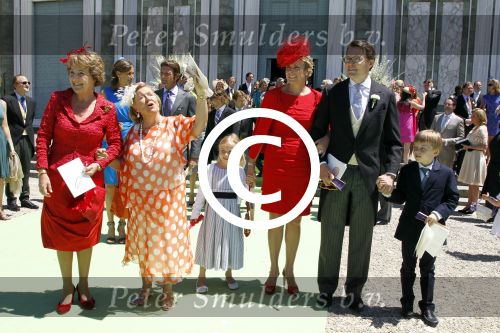Florence 16 juni 2012
Trouwen Prinses Carolina de Borbon Parma en Albert Brenninkmeijer in de basilica di san Miniato al Monte. Prinses Margriet met prinses Christina Laurentien en Prins Constantijn met kinderen
Peter Smulders bv