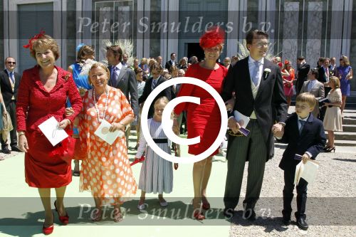 Florence 16 juni 2012
Trouwen Prinses Carolina de Borbon Parma en Albert Brenninkmeijer in de basilica di san Miniato al Monte. Prinses Margriet met prinses Christina Laurentien en Prins Constantijn met kinderen
Peter Smulders bv