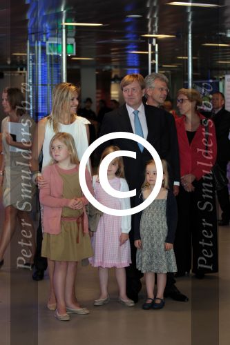 Amsterdam 6 juni 2012
Prinses Maxima Amalia Ariane en Alexia met hun vader Prins Willem Alexander
bij muziek concert in de heineken music hall.
Peter Smulders bv