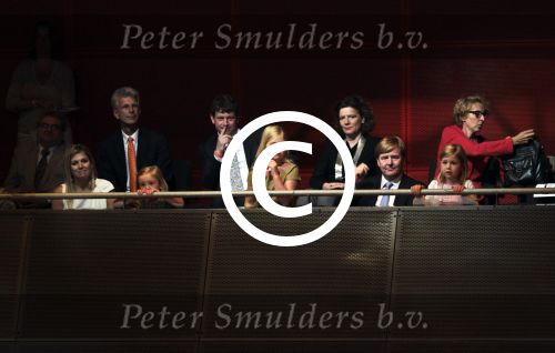 Amsterdam 6 juni 2012
Prinses Maxima Amalia Ariane en Alexia met hun vader Prins Willem Alexander
bij muziek concert in de heineken music hall.
Peter Smulders bv
