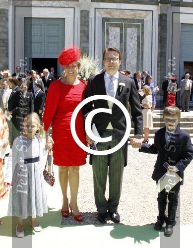 Trouwen Prinses Carolina de Borbon Parma en Albert Brenninkmeijer in de basilica di san Miniato al Monte.  prinses Laurentien en Prins Constantijn met kinderen
Peter Smulders bv