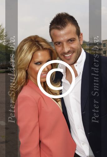 Amsterdam, 3 Mei 2012 Presentatie Nieuw Magazine RAFAEL in Cafe Vak zuid, Olympisch Stadion.
Rafel v d Vaart samen met zijn vrouw Sylvie v d Vaart
Foto Peter Smulders BV