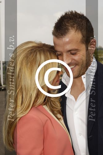 Amsterdam, 3 Mei 2012 Presentatie Nieuw Magazine RAFAEL in Cafe Vak zuid, Olympisch Stadion.
Rafel v d Vaart samen met zijn vrouw Sylvie v d Vaart
Foto Peter Smulders BV