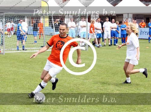Amsterdam 1 juni 2012
Voetbaltournooi Johan Cruijff foundation in het olympisch stadion .
oa Johan Cruijff John Ewbank Thomas Acda Aron Winter Brian Roy Tonnie Bruins Slot Ronald de Boer William Spaay Najib Amhali Edwin v d Sar Raoul Heertje en Rohan Marley ( zoon Bob Marley) deden mee.
Peter Smulders bv