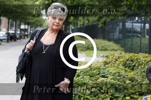Amsterdam 14 juni 2012
Renee de Haan gaat haar maagband laten verwijden in het andreas Lucas ziekenhuis in Amsterdam.
Peter Smulders bv