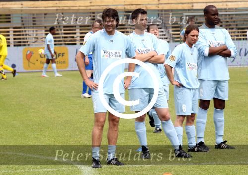Amsterdam 1 juni 2012
Voetbaltournooi Johan Cruijff foundation in het olympisch stadion .
oa Johan Cruijff John Ewbank Thomas Acda Aron Winter Brian Roy Tonnie Bruins Slot Ronald de Boer William Spaay Najib Amhali Edwin v d Sar Raoul Heertje en Rohan Marley ( zoon Bob Marley) deden mee. Rick Brandsteder
Peter Smulders bv
