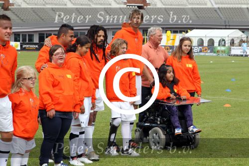 Amsterdam 1 juni 2012
Voetbaltournooi Johan Cruijff foundation in het olympisch stadion .
oa Johan Cruijff John Ewbank Thomas Acda Aron Winter Brian Roy Tonnie Bruins Slot Ronald de Boer William Spaay Najib Amhali Edwin v d Sar Raoul Heertje en Rohan Marley ( zoon Bob Marley) deden mee.
Peter Smulders bv