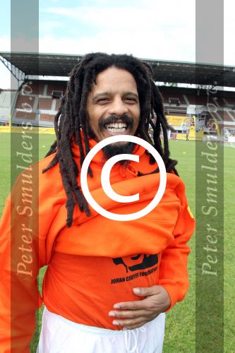 Amsterdam 1 juni 2012
Voetbaltournooi Johan Cruijff foundation in het olympisch stadion .
oa Johan Cruijff John Ewbank Thomas Acda Aron Winter Brian Roy Tonnie Bruins Slot Ronald de Boer William Spaay Najib Amhali Edwin v d Sar Raoul Heertje en Rohan Marley ( zoon Bob Marley) deden mee.
Peter Smulders bv