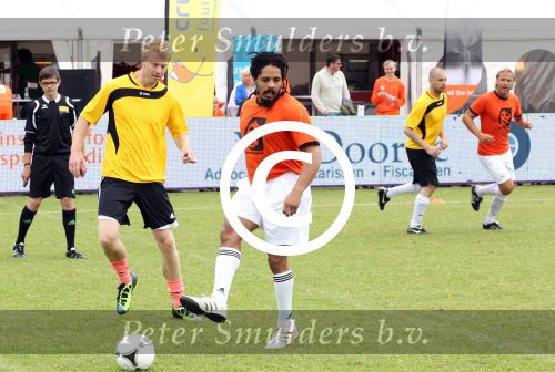 Amsterdam 1 juni 2012
Voetbaltournooi Johan Cruijff foundation in het olympisch stadion .
oa Johan Cruijff John Ewbank Thomas Acda Aron Winter Brian Roy Tonnie Bruins Slot Ronald de Boer William Spaay Najib Amhali Edwin v d Sar Raoul Heertje en Rohan Marley ( zoon Bob Marley) deden mee.
Peter Smulders bv