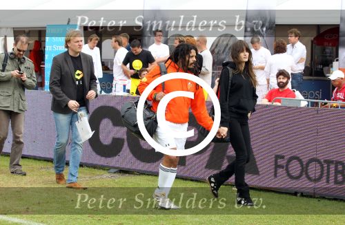 Amsterdam 1 juni 2012
Voetbaltournooi Johan Cruijff foundation in het olympisch stadion .
oa Johan Cruijff John Ewbank Thomas Acda Aron Winter Brian Roy Tonnie Bruins Slot Ronald de Boer William Spaay Najib Amhali Edwin v d Sar Raoul Heertje en Rohan Marley ( zoon Bob Marley) deden mee.
Peter Smulders bv
