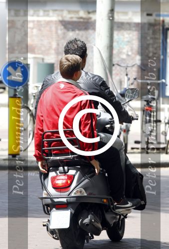 Amsterdam 14 juni 2012
Ruud en Maxim Gullit op vespa scooter en met Bram Moszkowicz.
Peter Smulders bv