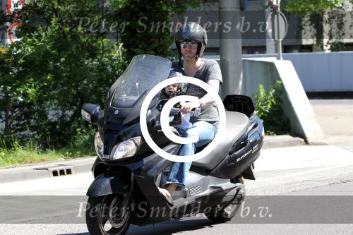 Amsterdam 25 mei 2012
Ruud de Wild met zijn zoontje Johnny samen op de motor.
Peter Smulders bv