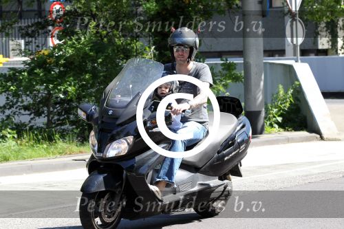 Amsterdam 25 mei 2012
Ruud de Wild met zijn zoontje Johnny samen op de motor.
Peter Smulders bv