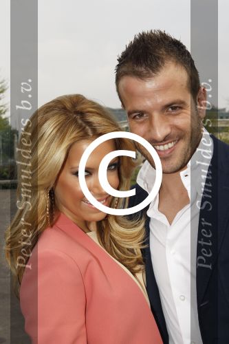 Amsterdam, 3 Mei 2012 Presentatie Nieuw Magazine RAFAEL in Cafe Vak zuid, Olympisch Stadion.
Rafel v d Vaart samen met zijn vrouw Sylvie v d Vaart
Foto Peter Smulders BV