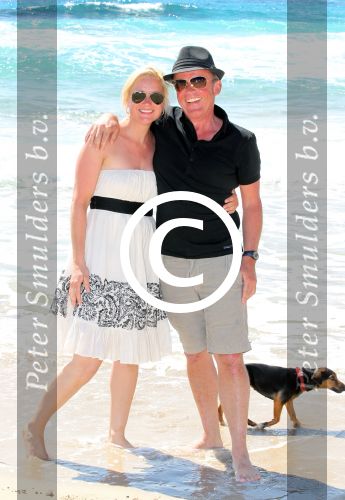 ibiza 1 mei 2012
Sonja Bakker met haar kinderen vader en vriend Jan en zijn dochter op vakantie op ibiza. Ook hun hondje hadden ze mee genomen.
Peter Smulders bv