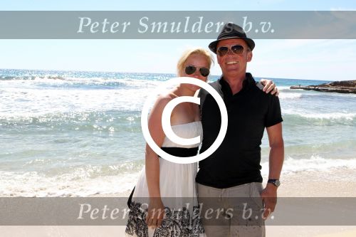 ibiza 1 mei 2012
Sonja Bakker met haar kinderen vader en vriend Jan en zijn dochter op vakantie op ibiza. Ook hun hondje hadden ze mee genomen.
Peter Smulders bv