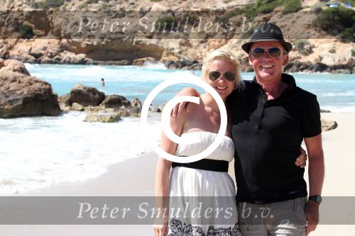 ibiza 1 mei 2012
Sonja Bakker met haar kinderen vader en vriend Jan en zijn dochter op vakantie op ibiza. Ook hun hondje hadden ze mee genomen.
Peter Smulders bv