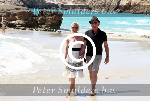 ibiza 1 mei 2012
Sonja Bakker met haar kinderen vader en vriend Jan en zijn dochter op vakantie op ibiza. Ook hun hondje hadden ze mee genomen.
Peter Smulders bv