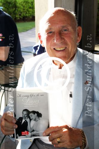 Brescia 16 en 17 mei 2012
State of Art is sponsor van de mille miglia en rijdt met div rijders in hun porsches spyder. Oa Jan Peter Balkenende Koen Wauters en jan Kees de Jager rijden mee. Stirling Moss
Peter Smulders bv
Peter Smulders bv