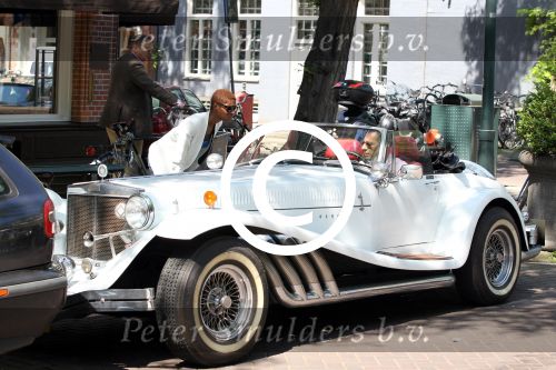 Amsterdam 25 mei 2012
Sylvana Simons met vriend Ronald Kahn in een Clenet. Van deze auto zijn er maar 250 gemaakt.
Peter Smulders bv