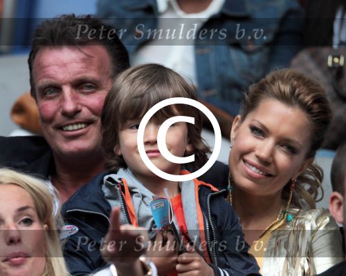 Amsterdam 2 juni 2012
Nederland- Noord ierland 6-0 in de arena. Sylvie Damian en schoonvader Ramon v d Vaart
Peter Smulders bv