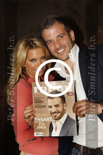 Amsterdam, 3 Mei 2012 Presentatie Nieuw Magazine RAFAEL in Cafe Vak zuid, Olympisch Stadion.
Rafel v d Vaart samen met zijn vrouw Sylvie v d Vaart
Foto Peter Smulders BV