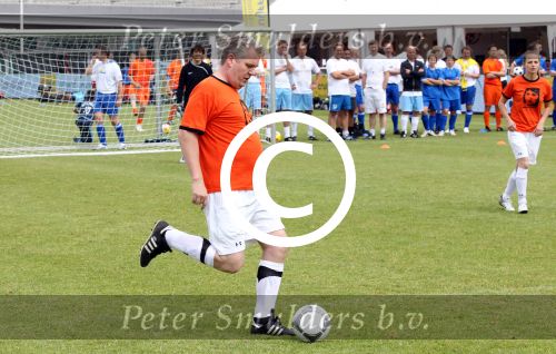 Amsterdam 1 juni 2012
Voetbaltournooi Johan Cruijff foundation in het olympisch stadion .
oa Johan Cruijff John Ewbank Thomas Acda Aron Winter Brian Roy Tonnie Bruins Slot Ronald de Boer William Spaay Najib Amhali Edwin v d Sar Raoul Heertje en Rohan Marley ( zoon Bob Marley) deden mee.
Peter Smulders bv
