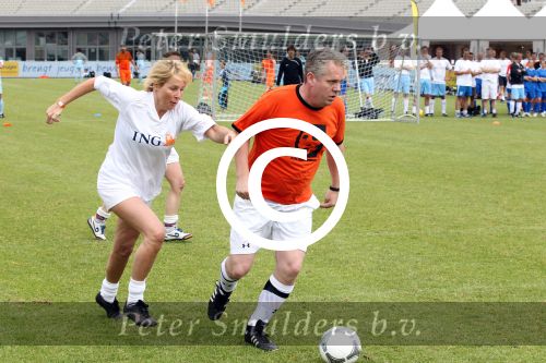 Amsterdam 1 juni 2012
Voetbaltournooi Johan Cruijff foundation in het olympisch stadion .
oa Johan Cruijff John Ewbank Thomas Acda Aron Winter Brian Roy Tonnie Bruins Slot Ronald de Boer William Spaay Najib Amhali Edwin v d Sar Raoul Heertje en Rohan Marley ( zoon Bob Marley) deden mee.
Peter Smulders bv
