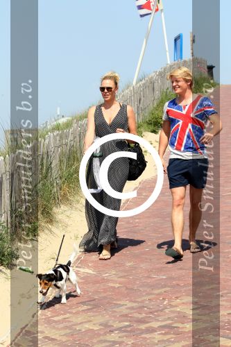 Zandvoort 24 mei 2012
Thomas Berge betrapt met zijn nieuwe vriendin Hollywood vrouw Myrthe Mylius
op het strand van Zandvoort.
Peter Smulders bv