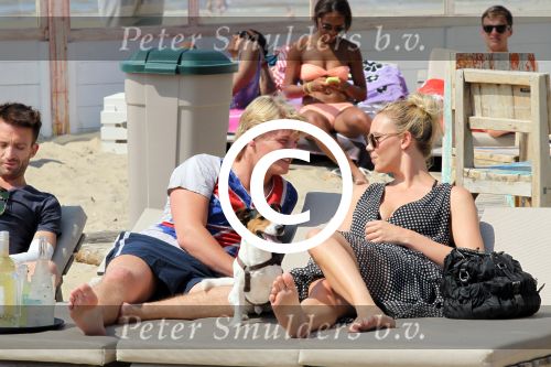 Zandvoort 24 mei 2012
Thomas Berge betrapt met zijn nieuwe vriendin Hollywood vrouw Myrthe Mylius
op het strand van Zandvoort.
Peter Smulders bv