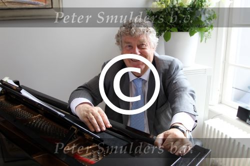 Breda 5 juni 2012
Presentatie Cook acadamy van Princess met Joop Braakhekke Geert Hoes Hind en Aad Ouborg. Tony Eyk
Peter Smulders bv