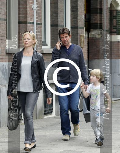 Amsterdam 12 juni 2012
Twan Huys met vriendin/vrouw en zoontje op de pc hooftstraat.
Peter Smulders bv