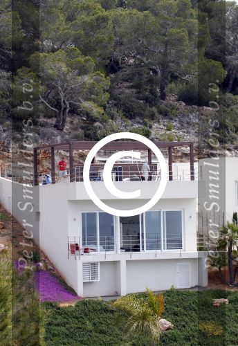 Ibiza 2 mei 2012
Opnames verliefd op ibiza met oa Jan Kooijman en Sanne Vogel. De villa staat op Roca Llisa.
Peter Smulders bv