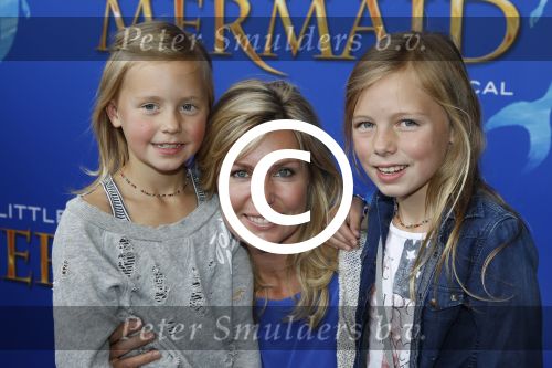 Rotterdam, 16 Juni 2012
Premiere Musical Little Mermaid in het Nieuwe Luxor theater
Vivian Slingerland met dochters Puck en Rebel
Foto Peter Smulders BV
