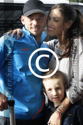 Lausanne, 17 en 18 Augustus 2012
Yolanthe Sneijder-Cabau samen met de dames van het Nederlands elftal, Wesley Sneijder en Jessey Sneijder
Foto Peter Smulders BV