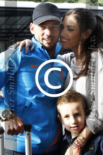 Lausanne, 17 en 18 Augustus 2012
Yolanthe Sneijder-Cabau samen met de dames van het Nederlands elftal, Wesley Sneijder en Jessey Sneijder
Foto Peter Smulders BV