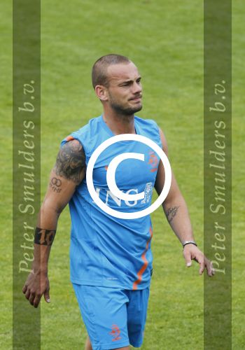Lausanne, 17 en 18 Augustus 2012
Yolanthe Sneijder-Cabau samen met de dames van het Nederlands elftal, Wesley Sneijder en Jessey Sneijder
Foto Peter Smulders BV