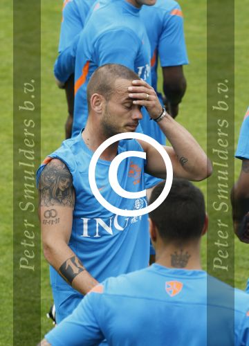 Lausanne, 17 en 18 Augustus 2012
Yolanthe Sneijder-Cabau samen met de dames van het Nederlands elftal, Wesley Sneijder en Jessey Sneijder
Foto Peter Smulders BV