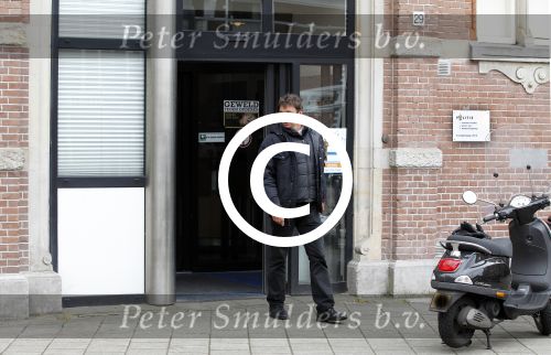 Amsterdam 7 juni 2012
Willem Holleeder gaat naar het politieburo om een gevonden dames tas terug te brengen.
Peter Smulders bv