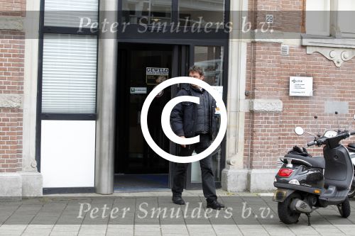 Amsterdam 7 juni 2012
Willem Holleeder gaat naar het politieburo om een gevonden dames tas terug te brengen.
Peter Smulders bv