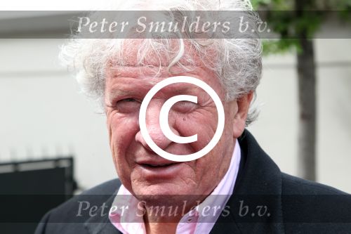 Breda 5 juni 2012
Presentatie Cook acadamy van Princess met Joop Braakhekke Geert Hoes Hind en Aad Ouborg. Willibrord Frequin met dochter Barbara
Peter Smulders bv