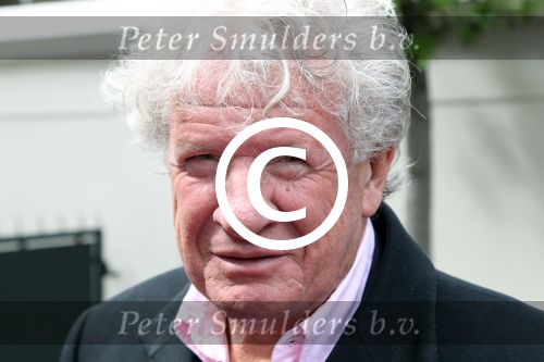 Breda 5 juni 2012
Presentatie Cook acadamy van Princess met Joop Braakhekke Geert Hoes Hind en Aad Ouborg. Willibrord Frequin met dochter Barbara
Peter Smulders bv