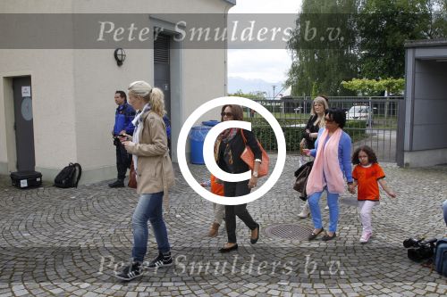 Lausanne, 17 en 18  Mei 2012
Nederlands elftal op traingskamp op weg naar het EK 2012
Winona de Jong vrouw van Nigel de Jong met hun kinderen Isaura-Sienna de Jong en Kyan de Jong
Foto Peter Smulders BV
Foto Peter Smulders BV