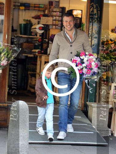 Amsterdam 2 juni 2012
Winston Gerschtanowitz en Renate Verbaan met kinderen.
Peter Smulders bv